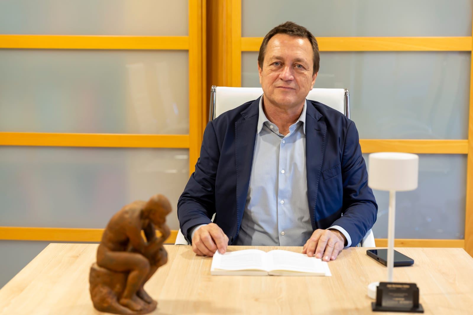 Juan Bertomeu, abogado ICALI 4643, at his desk in the Expat Abogados office in Moraira